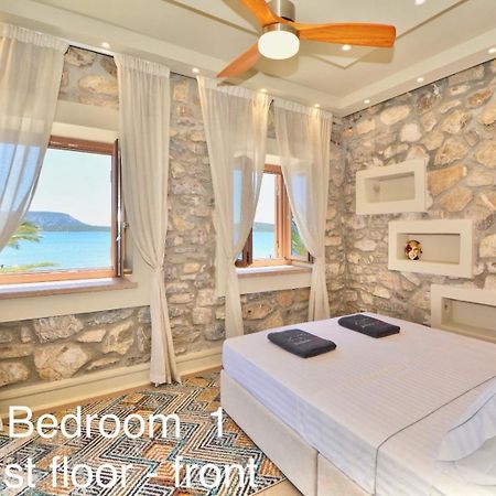 Villasonboard Rock Villa 3 Bed, 3 Bath, Jacuzzi, Seaside Ermioni Exteriér fotografie