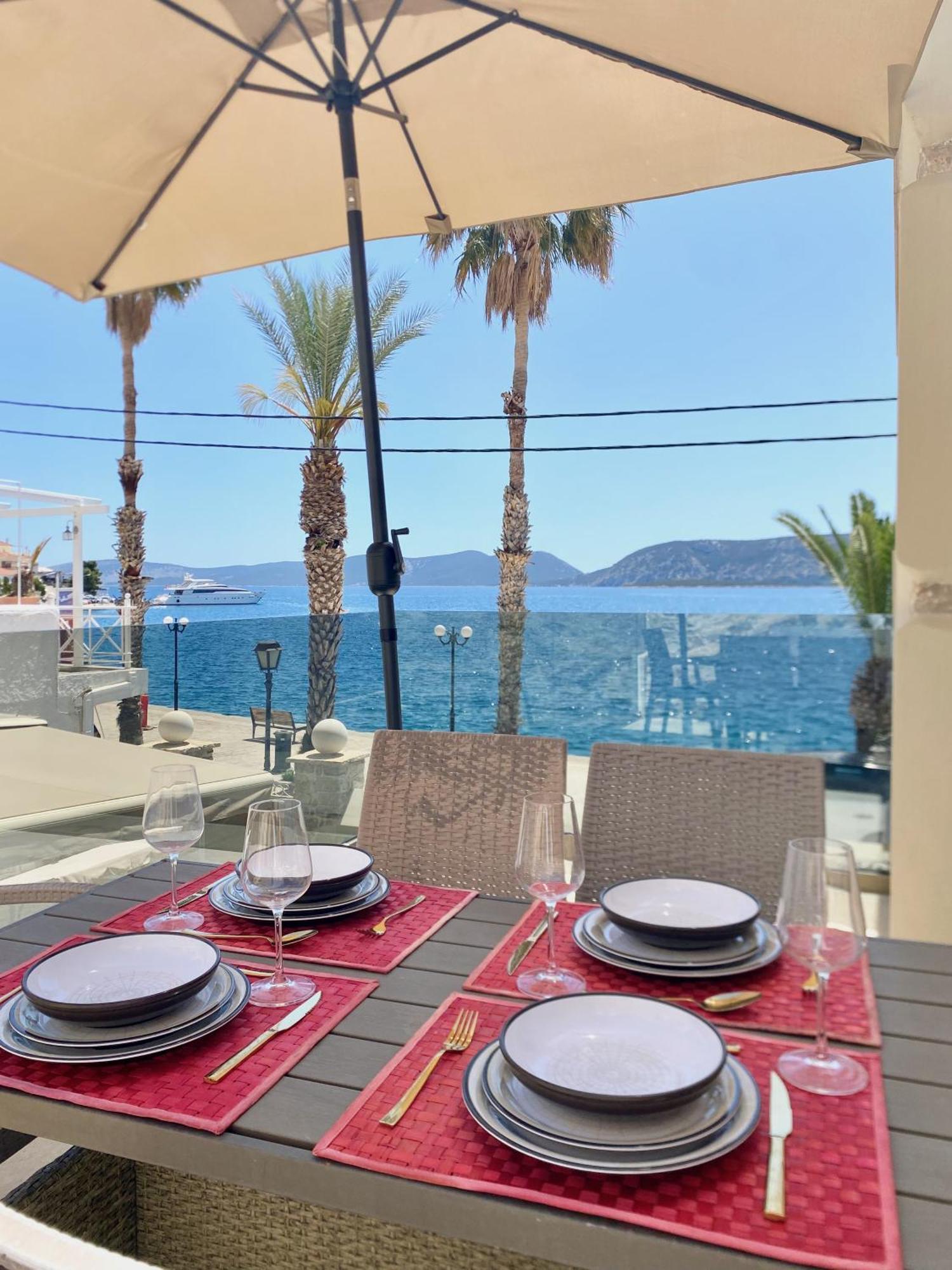 Villasonboard Rock Villa 3 Bed, 3 Bath, Jacuzzi, Seaside Ermioni Exteriér fotografie