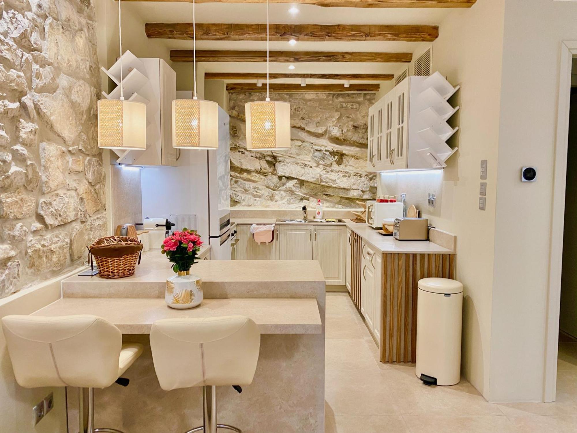 Villasonboard Rock Villa 3 Bed, 3 Bath, Jacuzzi, Seaside Ermioni Exteriér fotografie